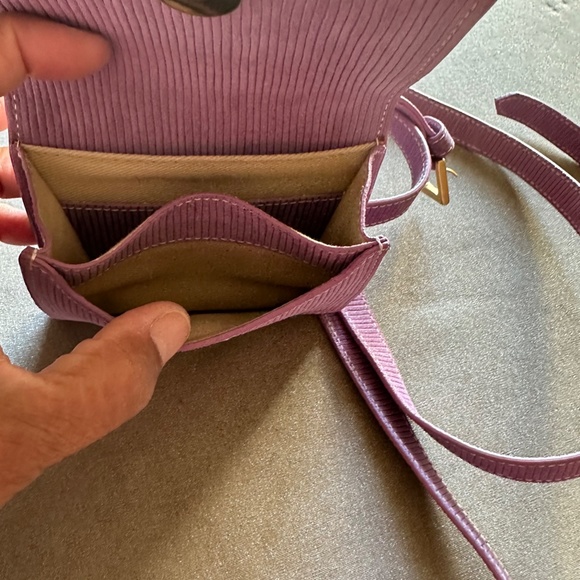JACQUEMUS PURPLE (more like lavender) 'La CEINTURE BELLO' RIBBED BELT BAG - Picture 4 of 7